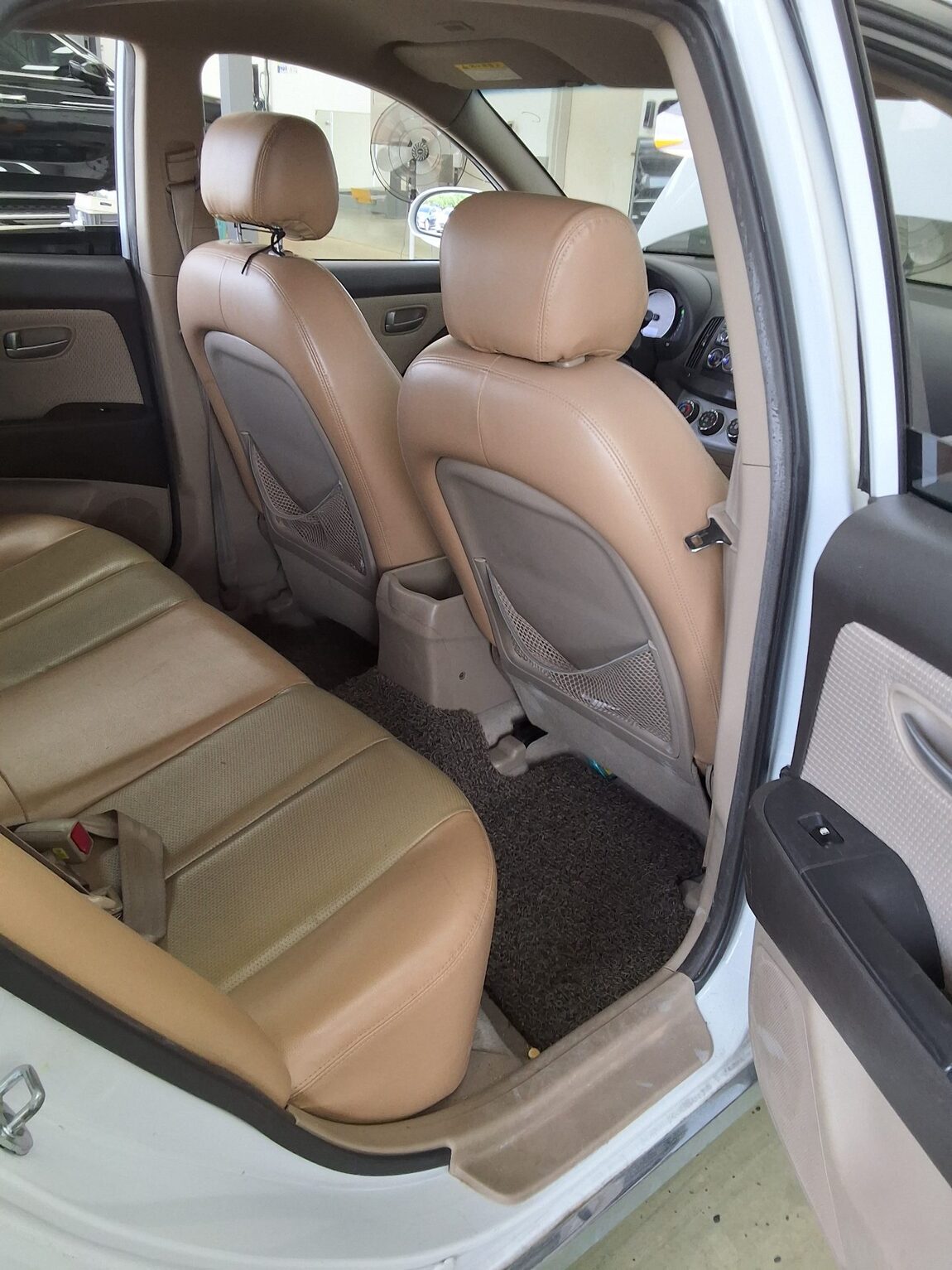 HYUNDAI AVANTE HD 1.6 VVT E16 DELUXE 2007 - zdjęcie 13
