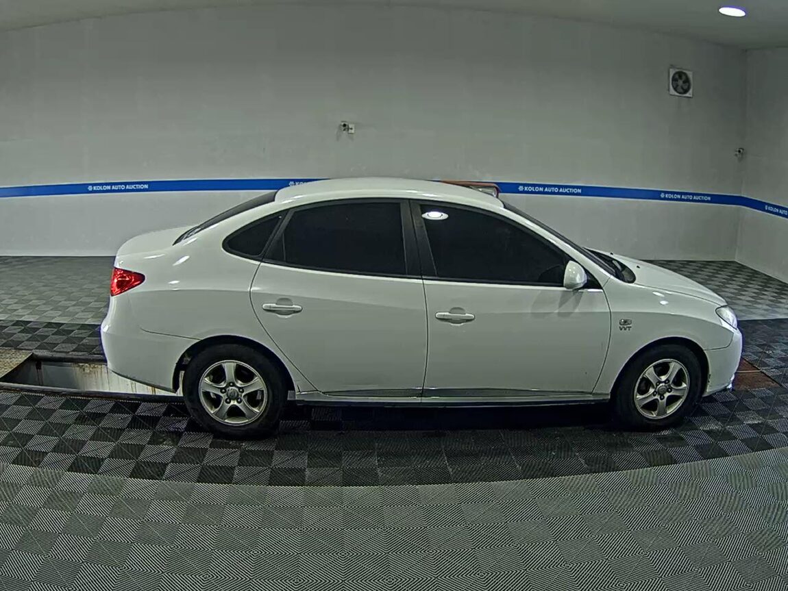 HYUNDAI AVANTE HD 1.6 VVT E16 DELUXE 2007 - zdjęcie 4