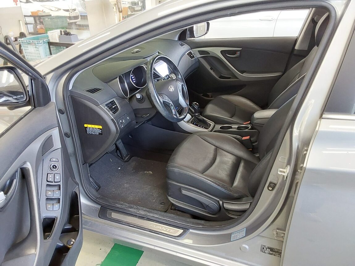 HYUNDAI THE NEW AVANTE MD 1.6 GDi MODERN 2015 - zdjęcie 10