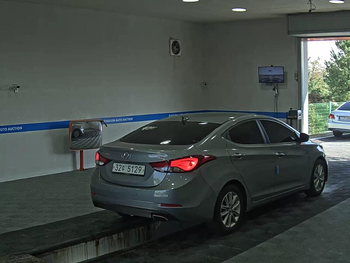 HYUNDAI THE NEW AVANTE MD 1.6 GDi MODERN 2015 - zdjęcie 5