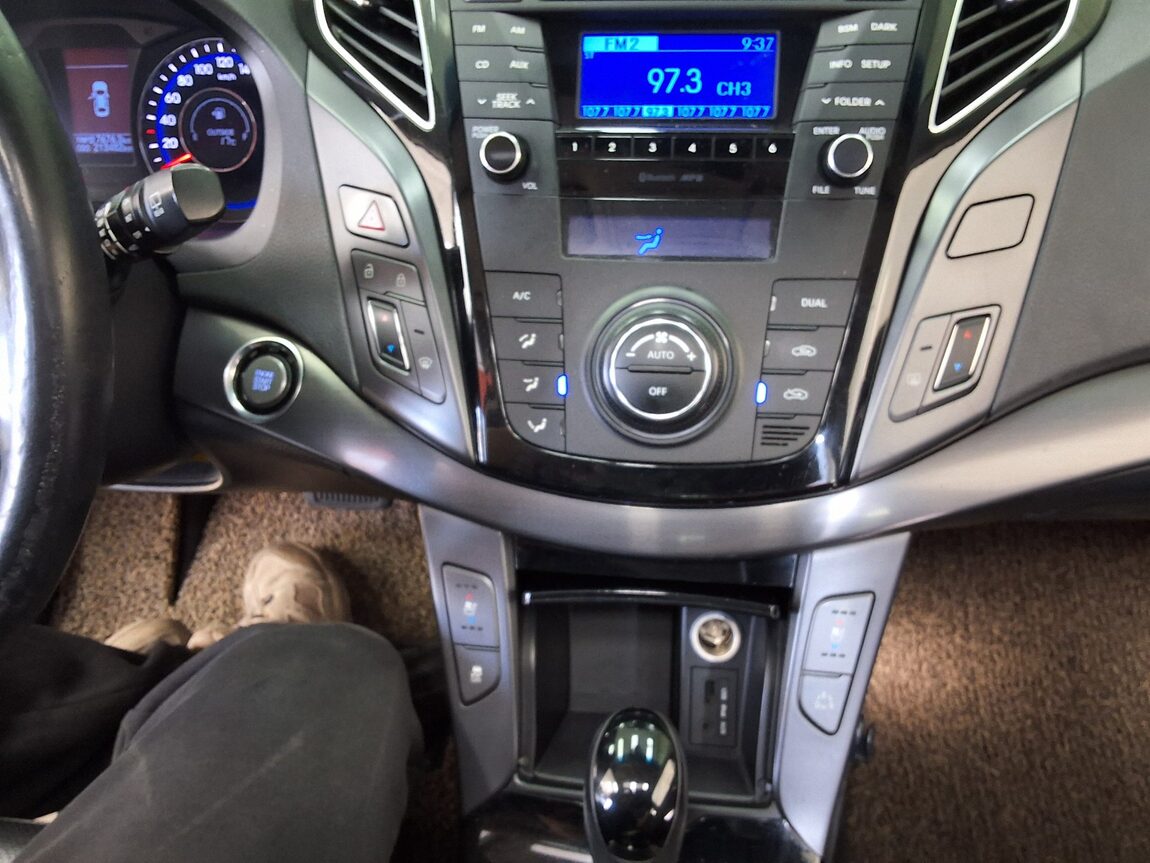 HYUNDAI i40 2.0 GDi PYL 2014 - zdjęcie 24