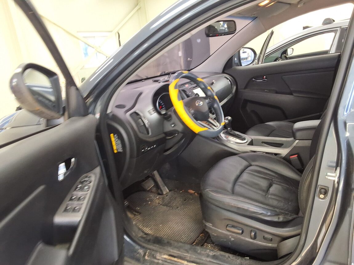 KIA THE NEW SPORTAGE R DIESEL R2.0 2WD PRESTIGE 2015 - zdjęcie 11