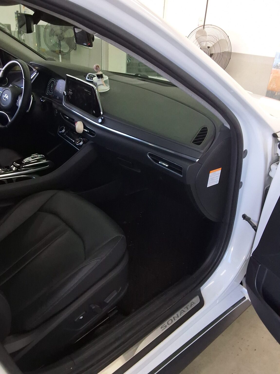 HYUNDAI SONATA (DN8) HYBRID 2.0 HEV PREMIUM PLUS 2022 - zdjęcie 14