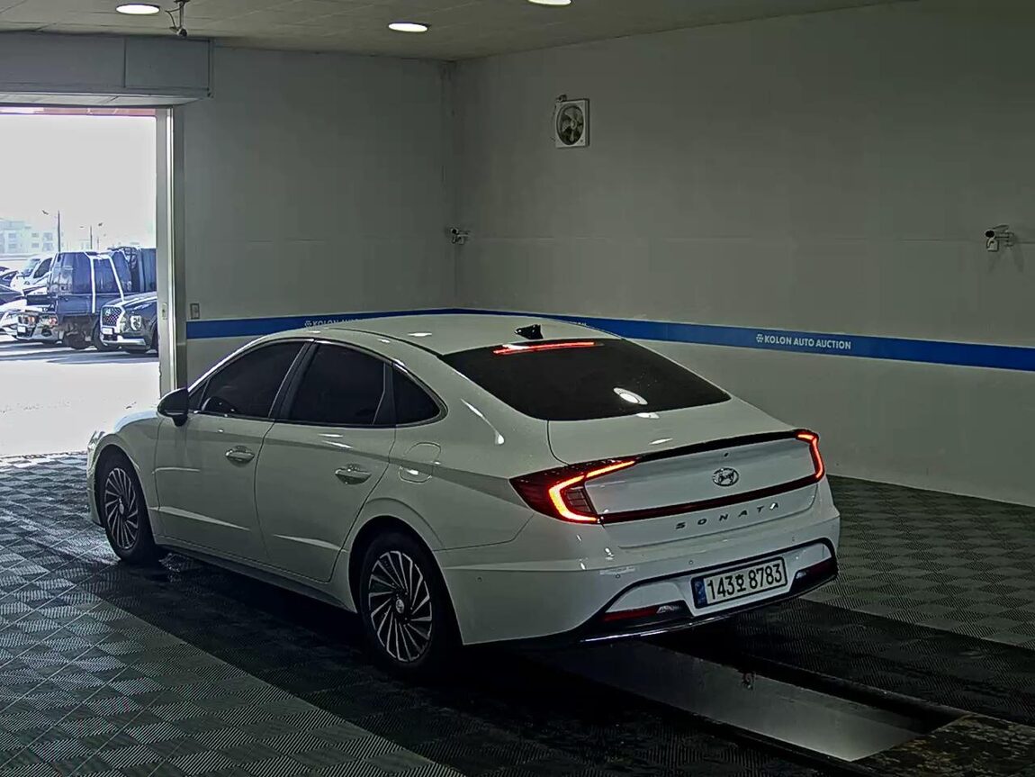 HYUNDAI SONATA (DN8) HYBRID 2.0 HEV PREMIUM PLUS 2022 - zdjęcie 6