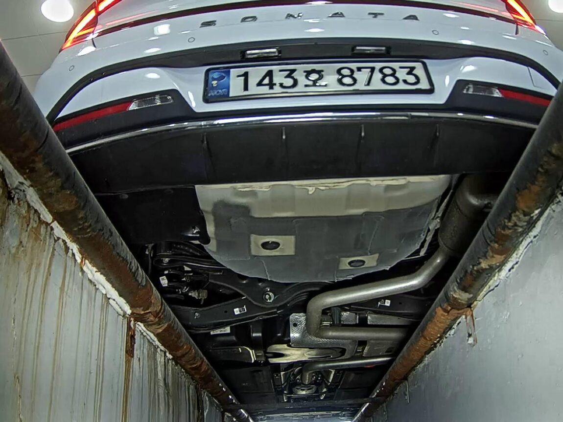HYUNDAI SONATA (DN8) HYBRID 2.0 HEV PREMIUM PLUS 2022 - zdjęcie 8