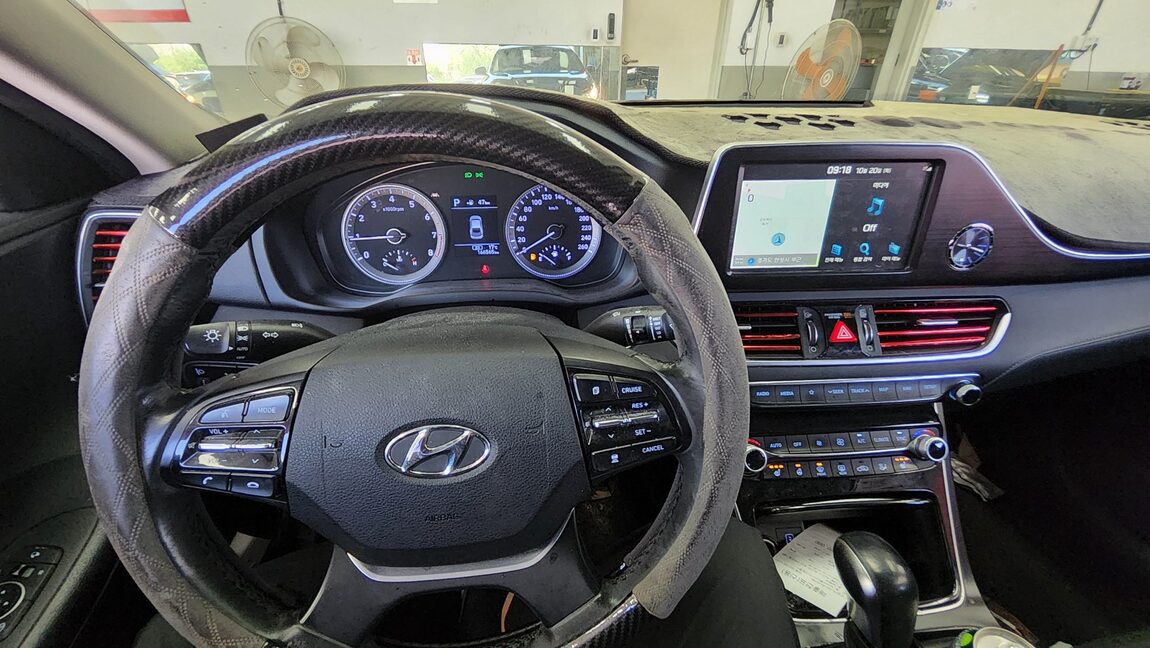 HYUNDAI GRANDEUR IG 2.4 GDi MODERN 2019 - zdjęcie 18