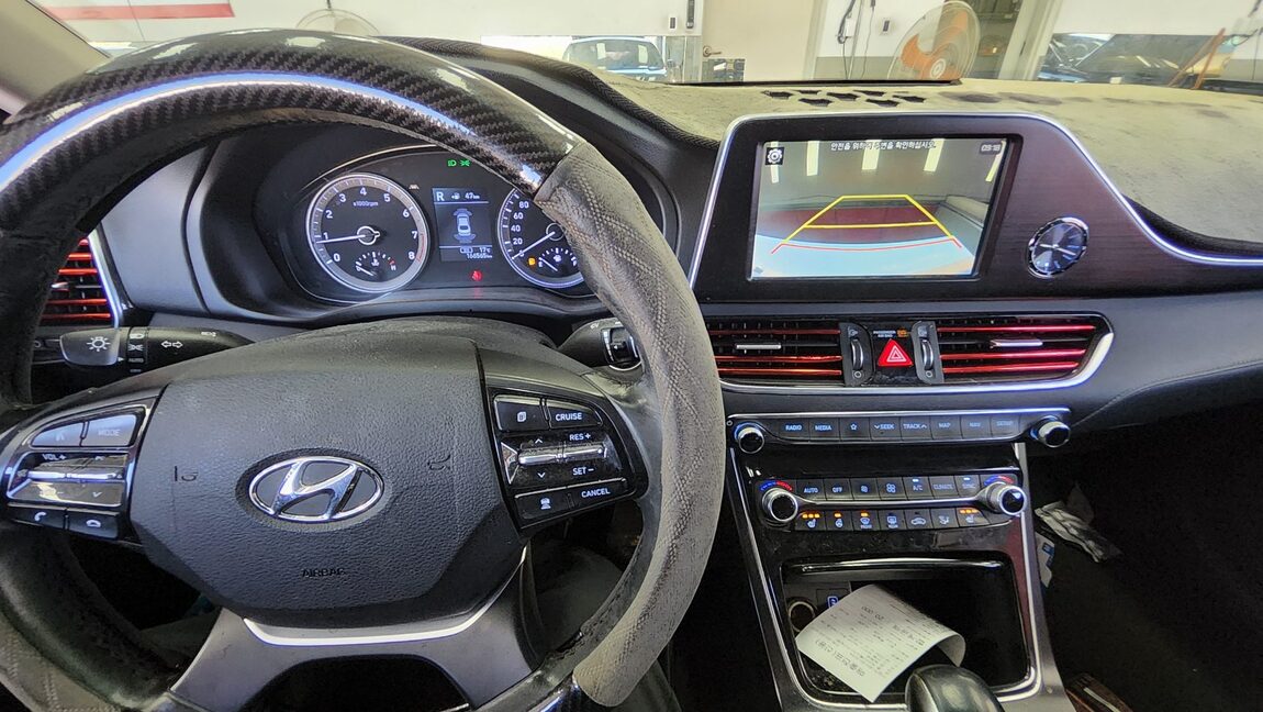 HYUNDAI GRANDEUR IG 2.4 GDi MODERN 2019 - zdjęcie 19