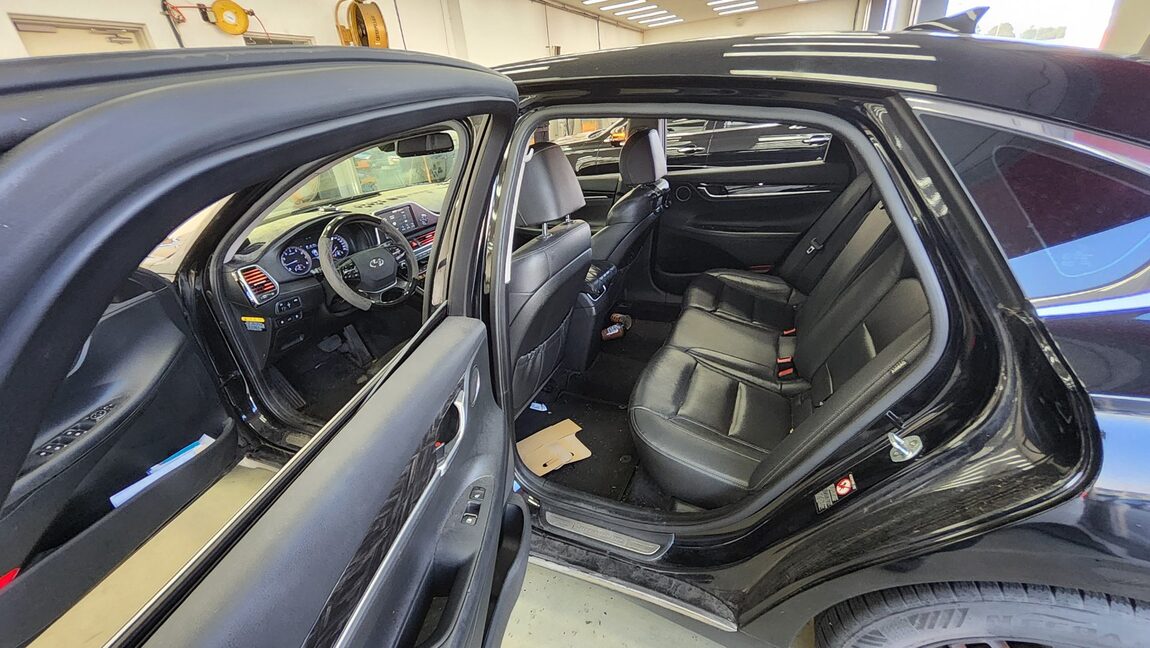 HYUNDAI GRANDEUR IG 2.4 GDi MODERN 2019 - zdjęcie 12