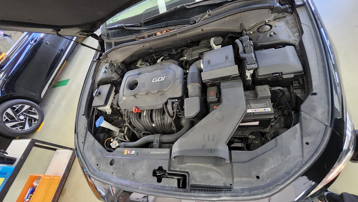 HYUNDAI GRANDEUR IG 2.4 GDi MODERN 2019 - zdjęcie 21
