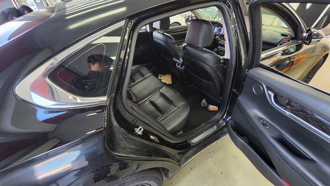 HYUNDAI GRANDEUR IG 2.4 GDi MODERN 2019 - zdjęcie 13