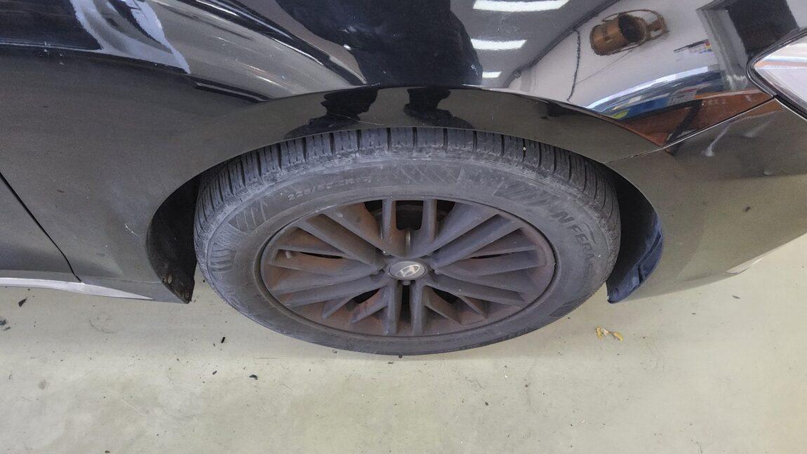 HYUNDAI GRANDEUR IG 2.4 GDi MODERN 2019 - zdjęcie 25
