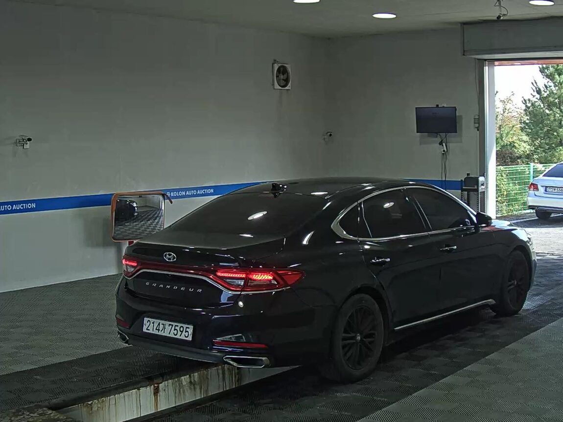 HYUNDAI GRANDEUR IG 2.4 GDi MODERN 2019 - zdjęcie 5