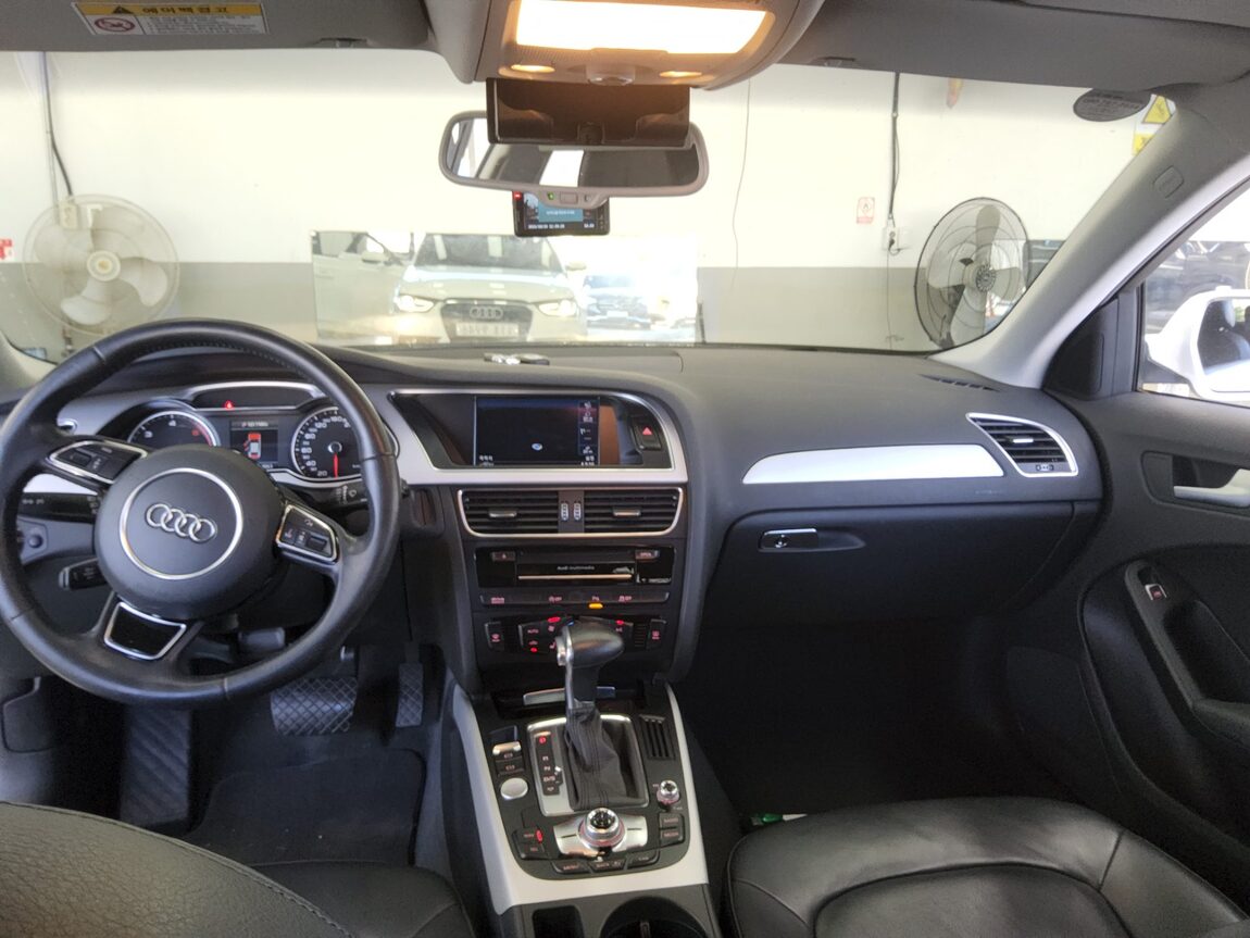 AUDI A4 (4TH GEN) 30 TDI DYNAMIC 2015 - zdjęcie 11