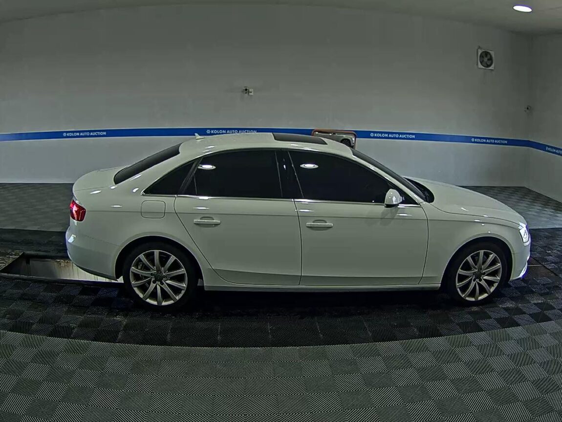 AUDI A4 (4TH GEN) 30 TDI DYNAMIC 2015 - zdjęcie 4
