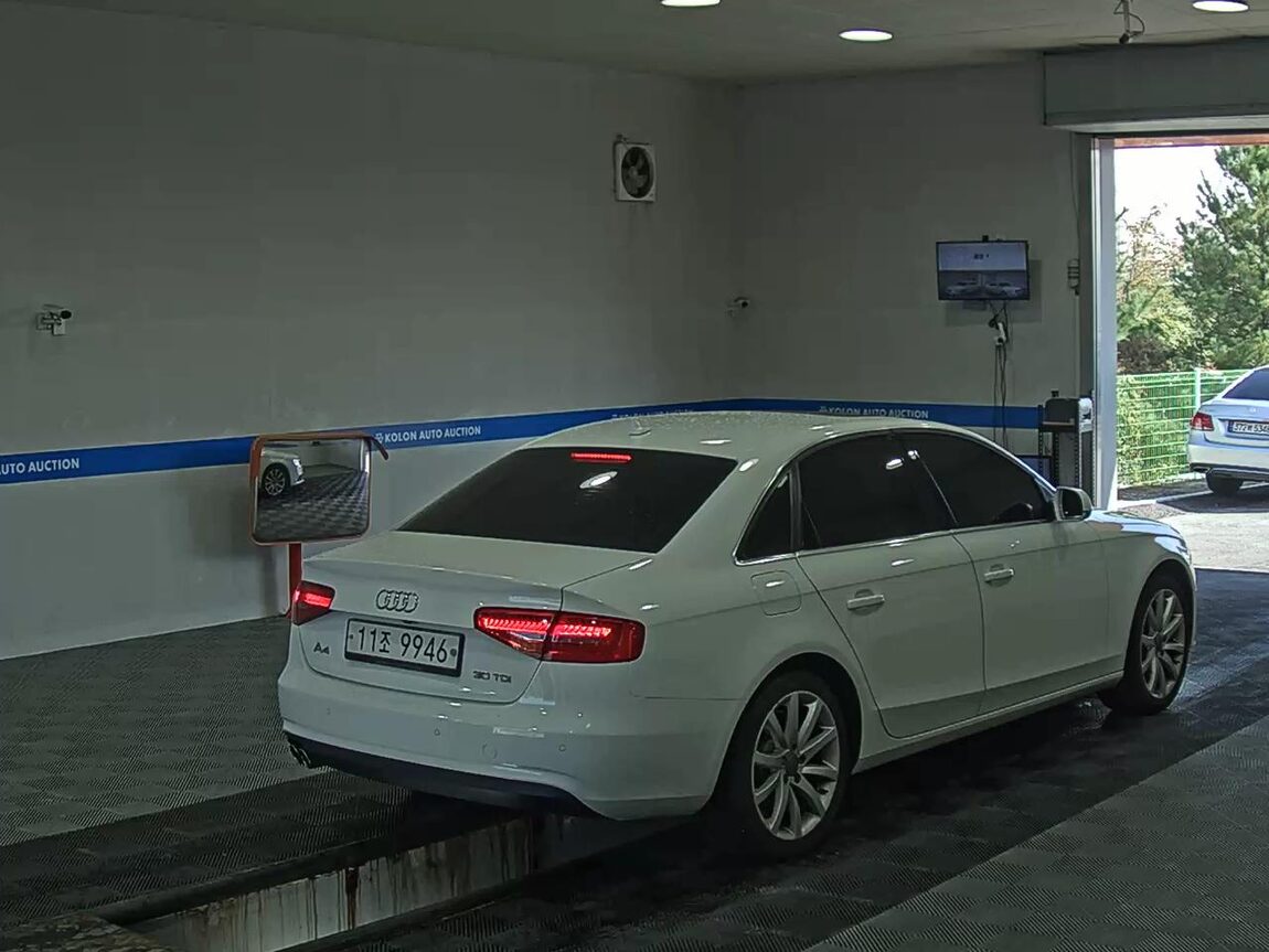 AUDI A4 (4TH GEN) 30 TDI DYNAMIC 2015 - zdjęcie 5