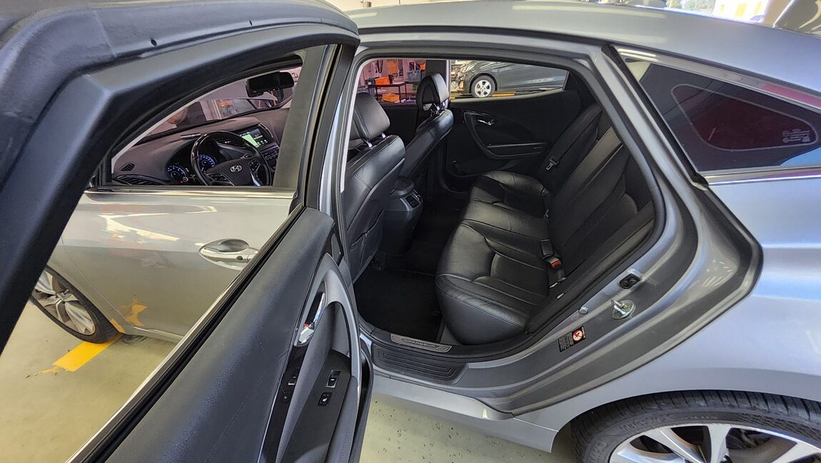HYUNDAI GRANDEUR HG HG 300 PREMIUM 2016 - zdjęcie 12