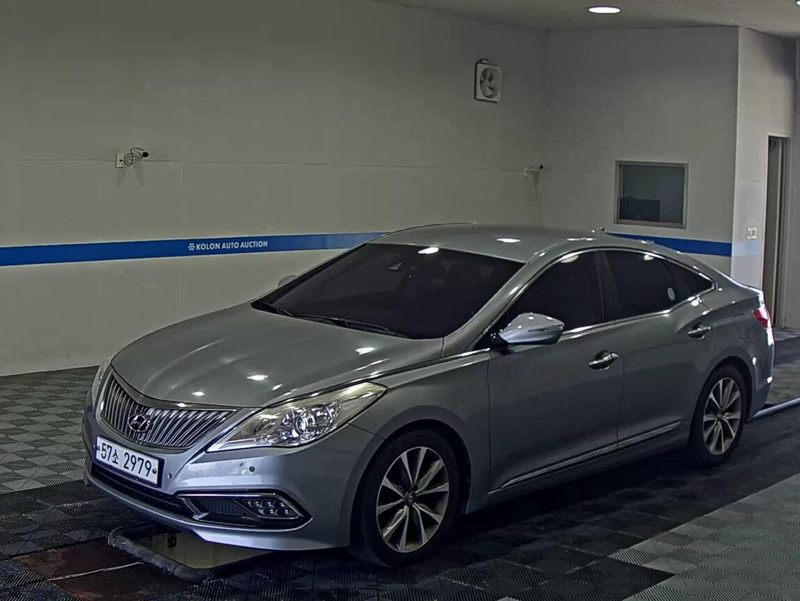 HYUNDAI GRANDEUR HG HG 300 PREMIUM 2016 - zdjęcie 2