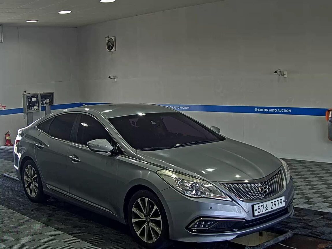 HYUNDAI GRANDEUR HG HG 300 PREMIUM 2016 - zdjęcie 3