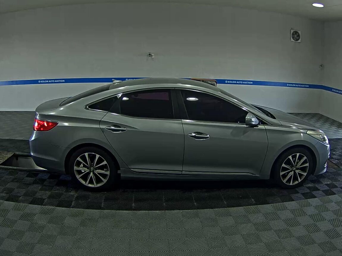 HYUNDAI GRANDEUR HG HG 300 PREMIUM 2016 - zdjęcie 4