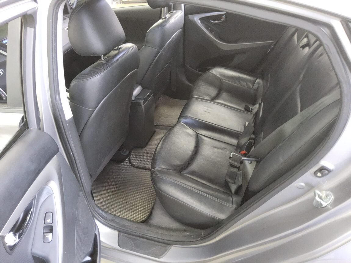 HYUNDAI AVANTE MD M16 GDi TOP 2011 - zdjęcie 12
