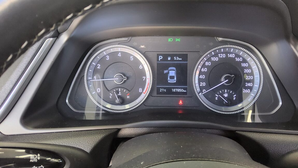 HYUNDAI SONATA (DN8) G2.0 PREMIUM FAMILY 2020 - zdjęcie 9