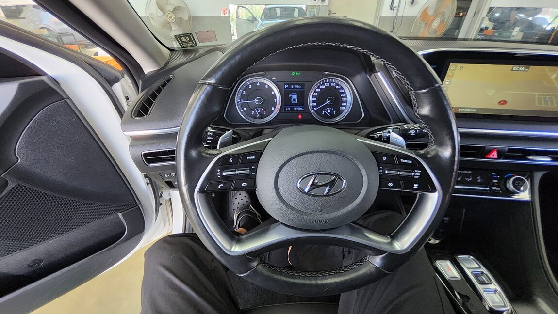 HYUNDAI SONATA (DN8) G2.0 PREMIUM FAMILY 2020 - zdjęcie 17