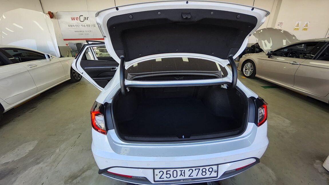 HYUNDAI SONATA (DN8) G2.0 PREMIUM FAMILY 2020 - zdjęcie 15