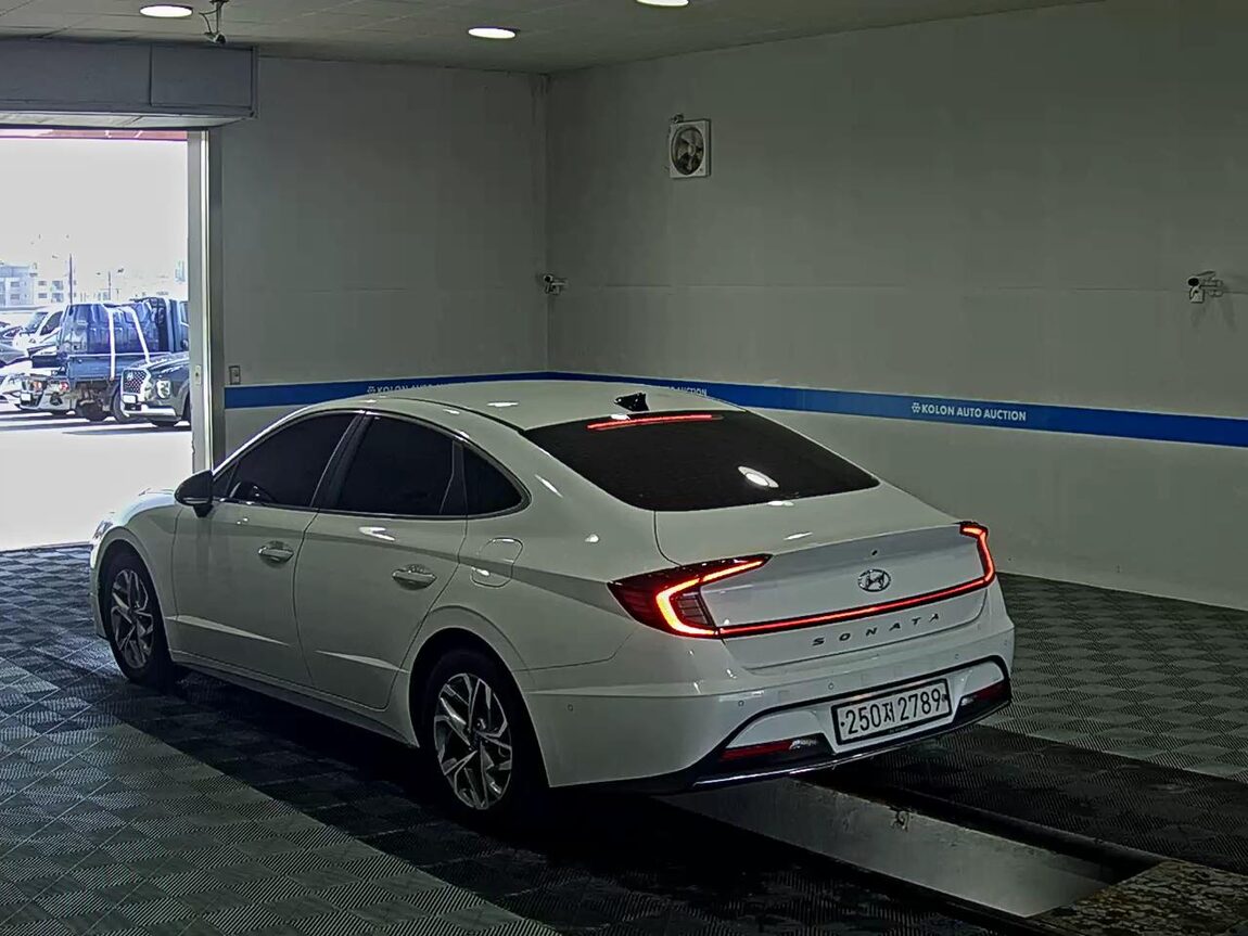 HYUNDAI SONATA (DN8) G2.0 PREMIUM FAMILY 2020 - zdjęcie 6