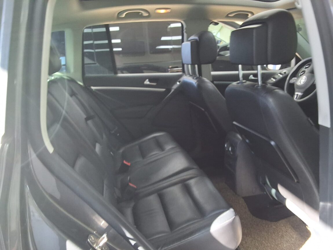 VOLKSWAGEN TIGUAN 2.0 TDI BLUEMOTION PREMIUM 2015 - zdjęcie 14