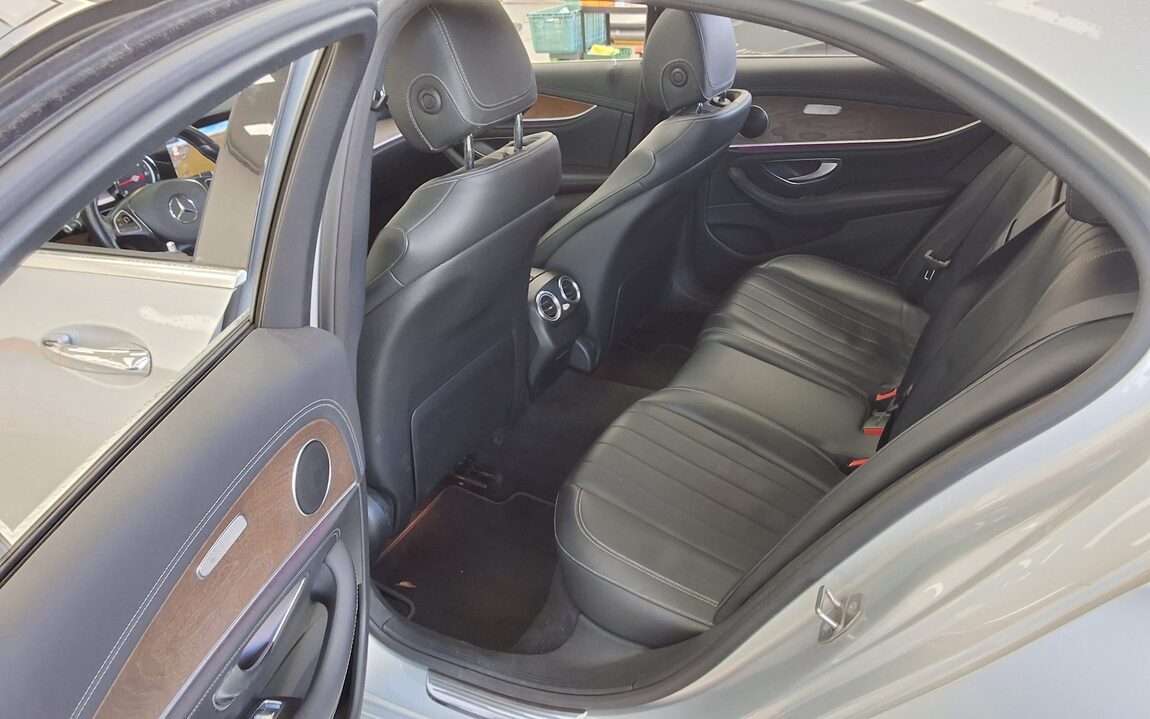 MERCEDES-BENZ E-CLASS (5TH GEN) E220d EXCLUSIVE 2017 - zdjęcie 12