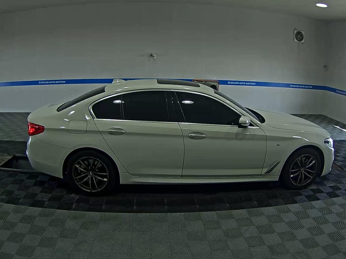 BMW 5 SERIES (7TH GEN) 530i xDRIVE M SPORT PACK PLUS 2018 - zdjęcie 4