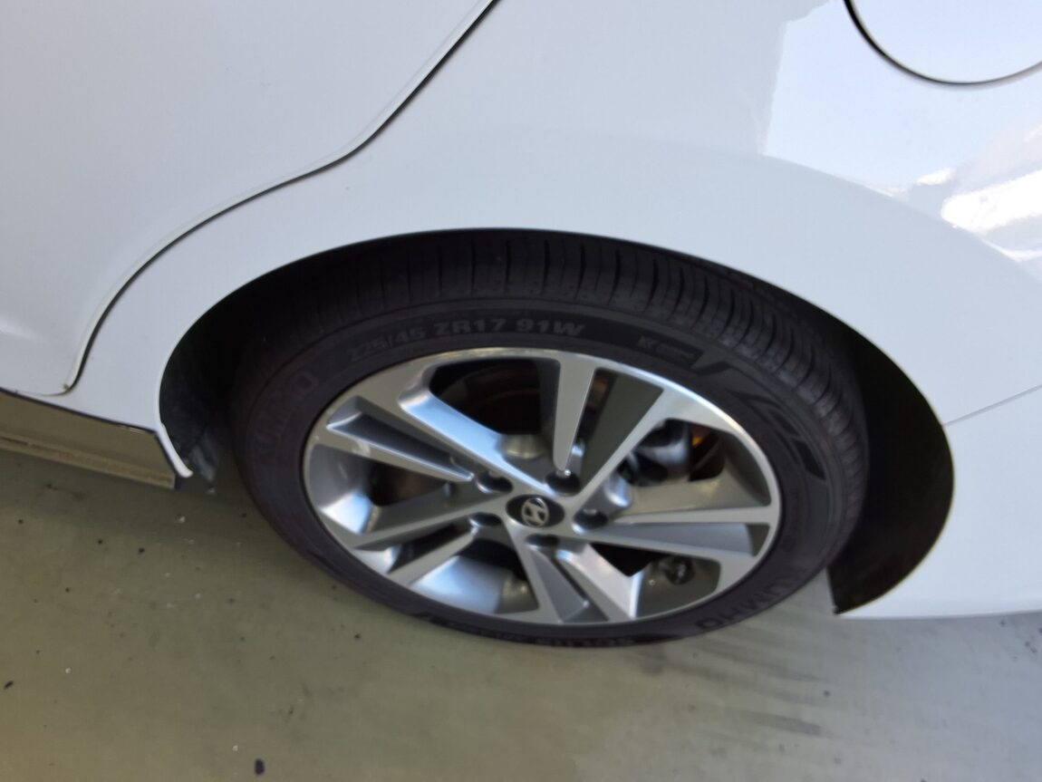 HYUNDAI AVANTE AD 1.6 GDi PREMIUM 2018 - zdjęcie 22