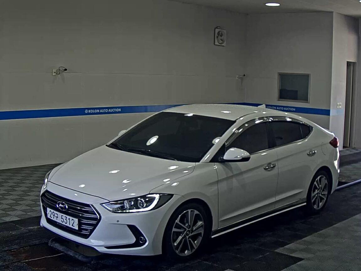 HYUNDAI AVANTE AD 1.6 GDi PREMIUM 2018 - zdjęcie 2