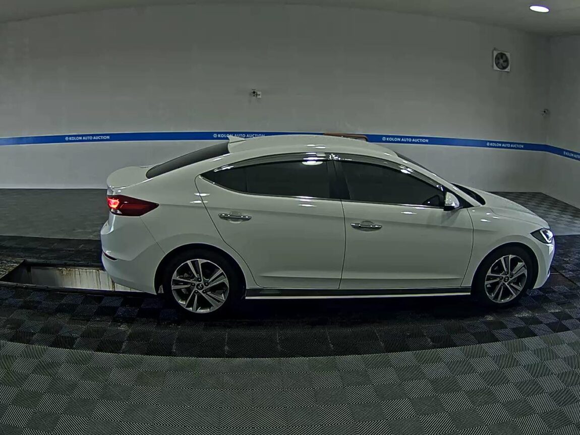 HYUNDAI AVANTE AD 1.6 GDi PREMIUM 2018 - zdjęcie 4