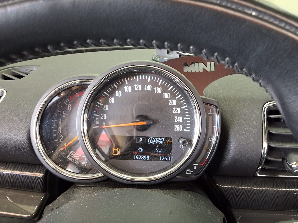 MINI CLUBMAN (2ND GEN) 1.5 2018 - zdjęcie 10