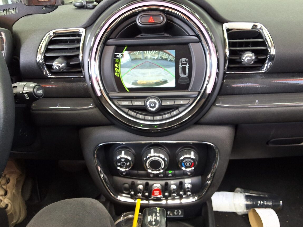 MINI CLUBMAN (2ND GEN) 1.5 2018 - zdjęcie 24