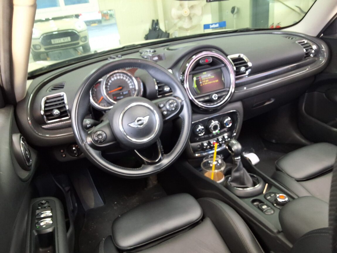 MINI CLUBMAN (2ND GEN) 1.5 2018 - zdjęcie 12