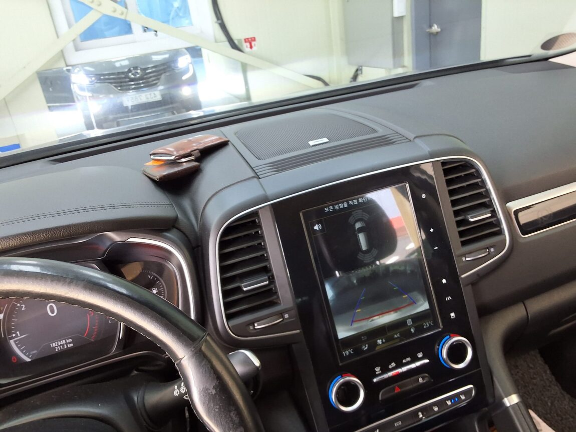 RENAULT (SAMSUNG) QM6 2.0 dCi 2WD RE SIGNATURE 2017 - zdjęcie 25