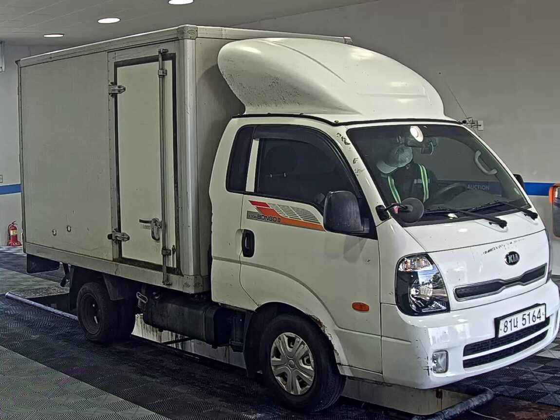 KIA BONGO III CARGO BUILT-IN BOX TRUCK 1 TON KING CAB 2018 - zdjęcie 3