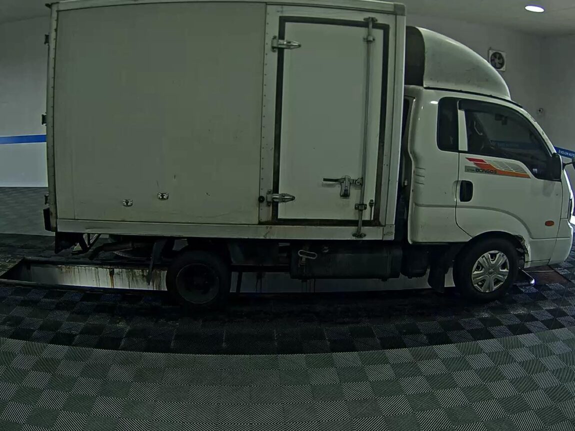 KIA BONGO III CARGO BUILT-IN BOX TRUCK 1 TON KING CAB 2018 - zdjęcie 4