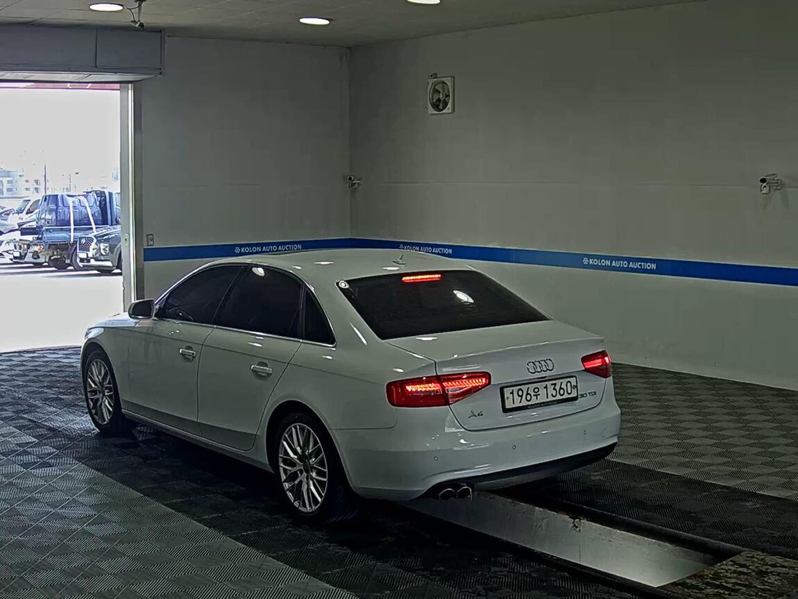 AUDI A4 (4TH GEN) 30 TDI DYNAMIC 2016 - zdjęcie 6