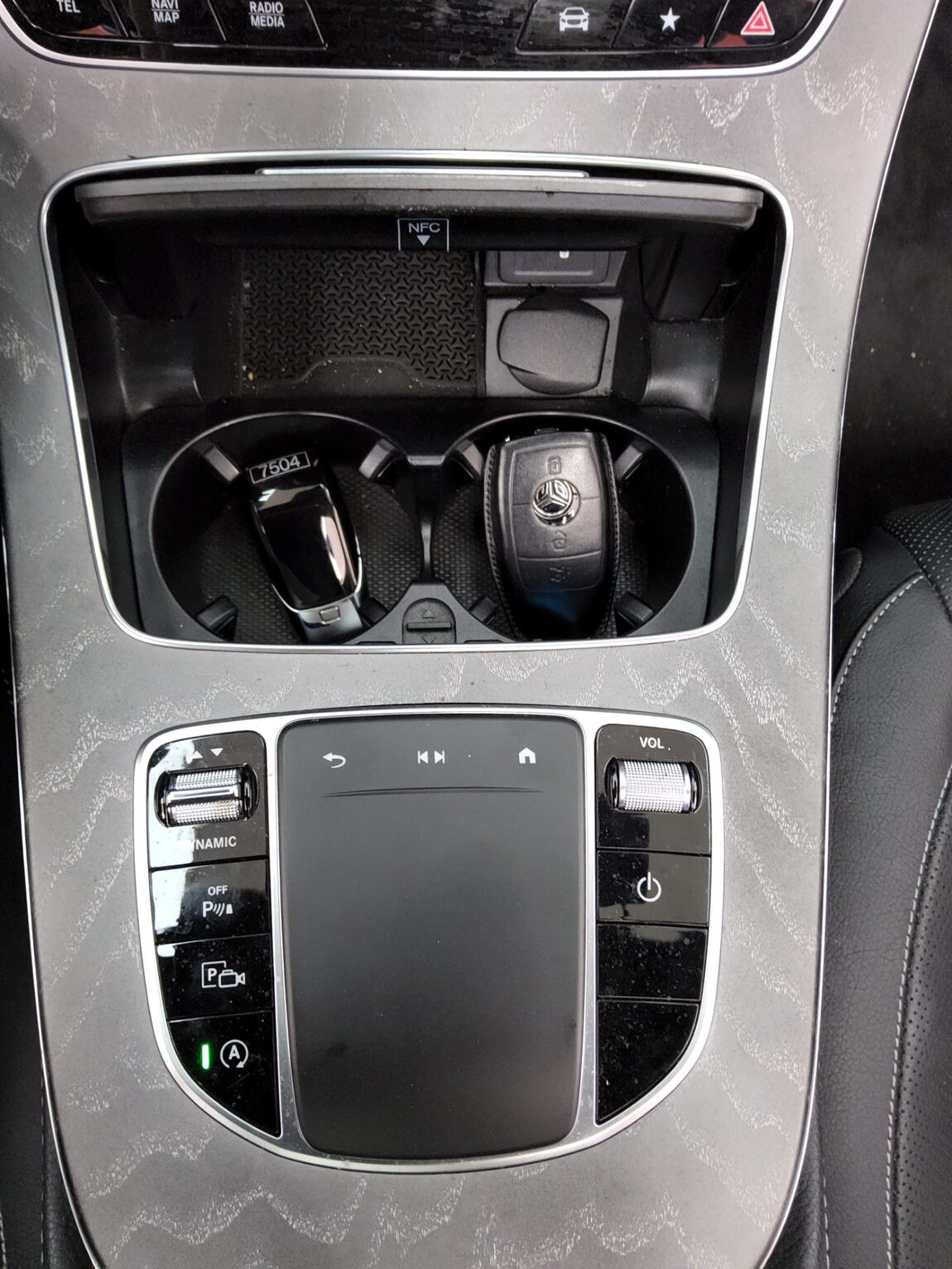 MERCEDES-BENZ E-CLASS (5TH GEN) E350 4MATIC AMG LINE 2022 - zdjęcie 19