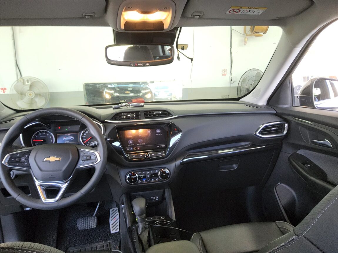CHEVROLET (DAEWOO) TRAILBLAZER 1.35 GASOLINE PREMIER 2022 - zdjęcie 11