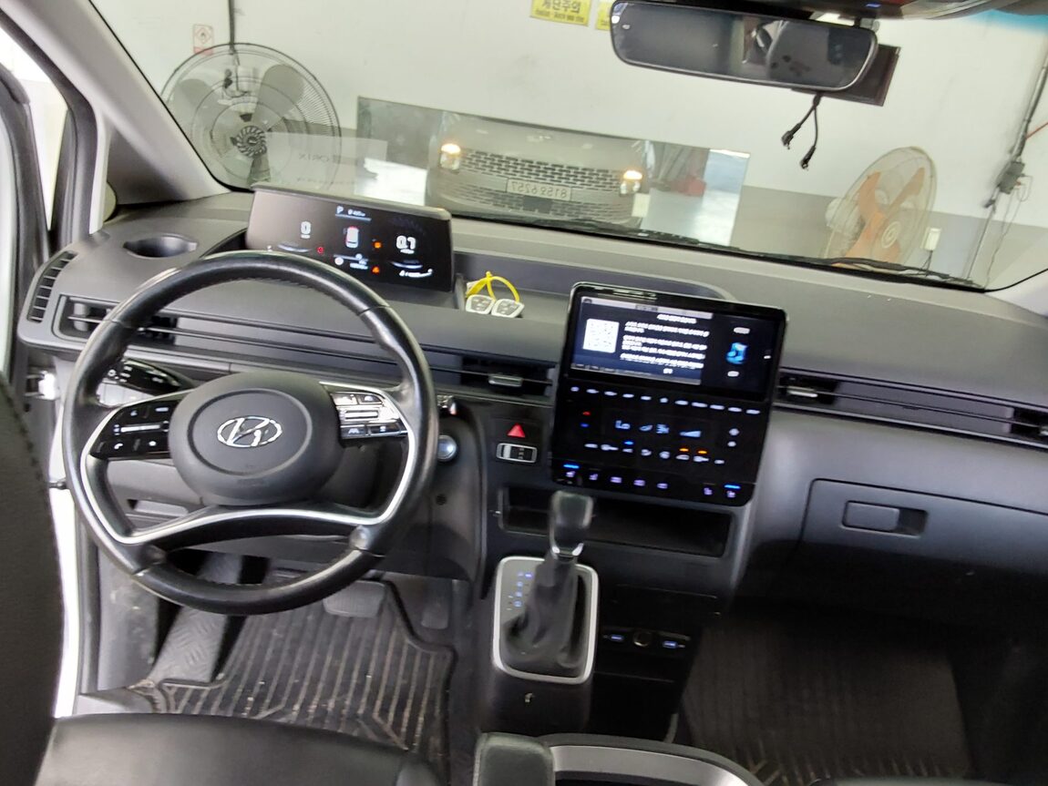 HYUNDAI STARIA 2.2 DIESEL CARGO 5-SEATER MODERN 2022 - zdjęcie 11