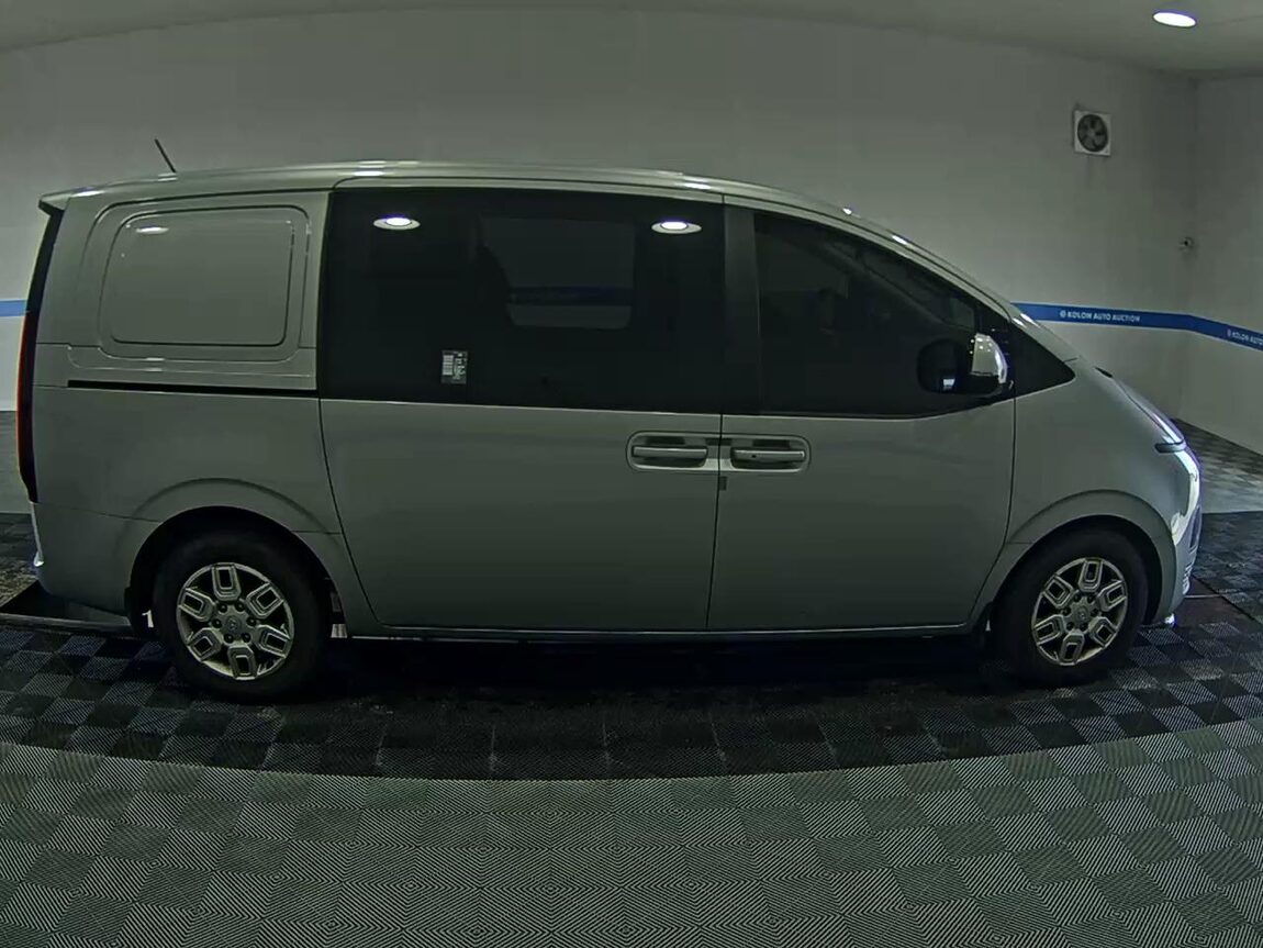 HYUNDAI STARIA 2.2 DIESEL CARGO 5-SEATER MODERN 2022 - zdjęcie 4