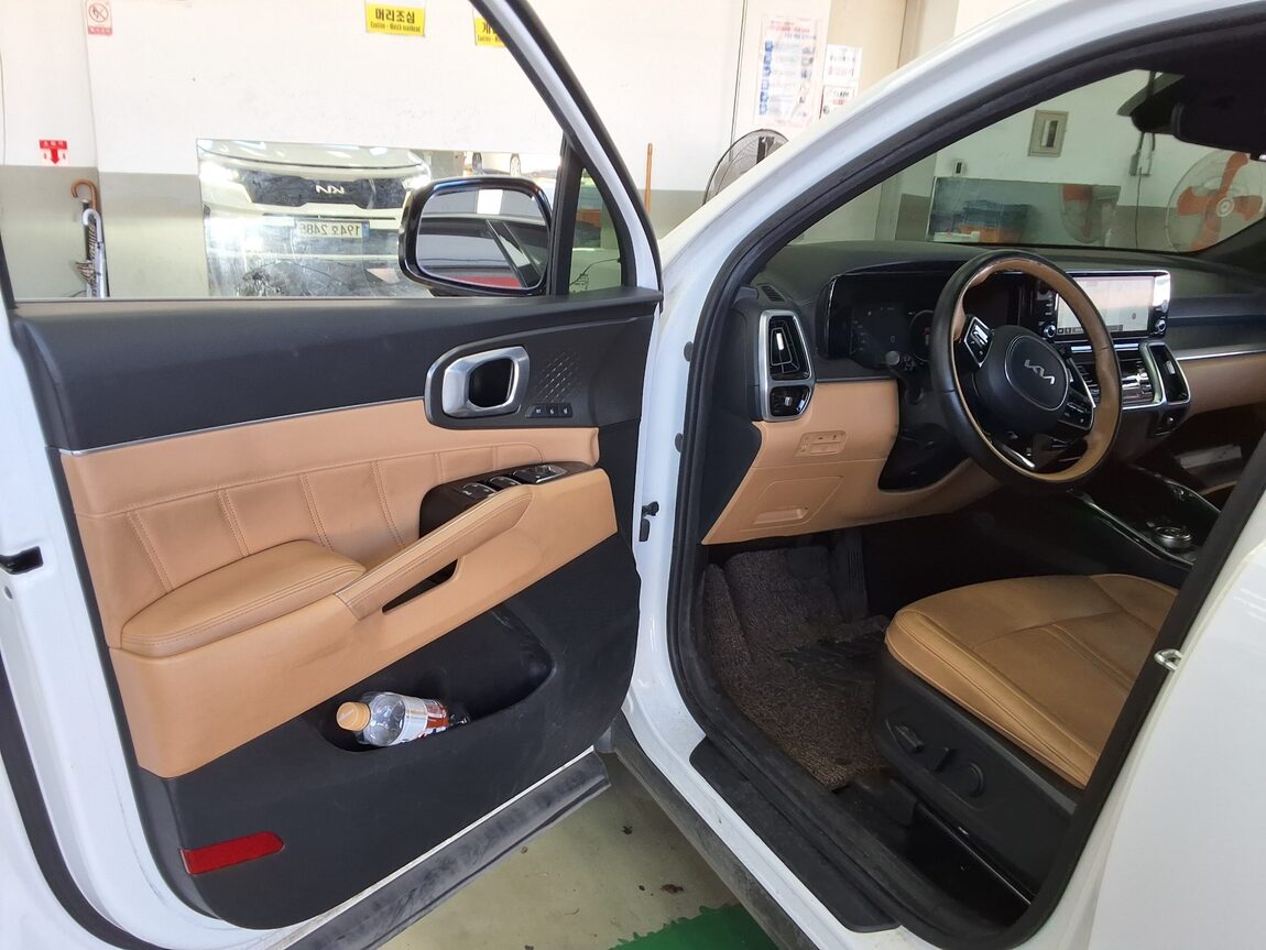 KIA NEW SORENTO HYBRID (MQ4) 1.6 HEV 2WD NOBLESSE 2023 - zdjęcie 10