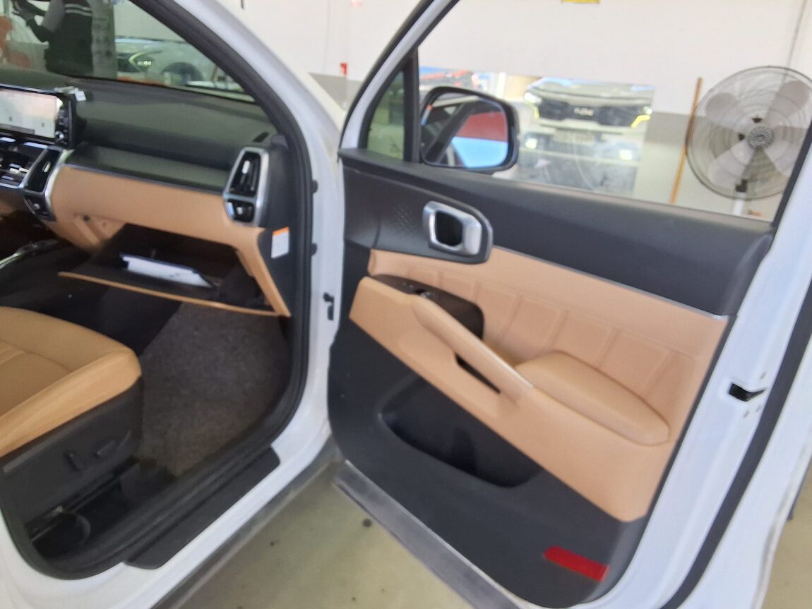 KIA NEW SORENTO HYBRID (MQ4) 1.6 HEV 2WD NOBLESSE 2023 - zdjęcie 14