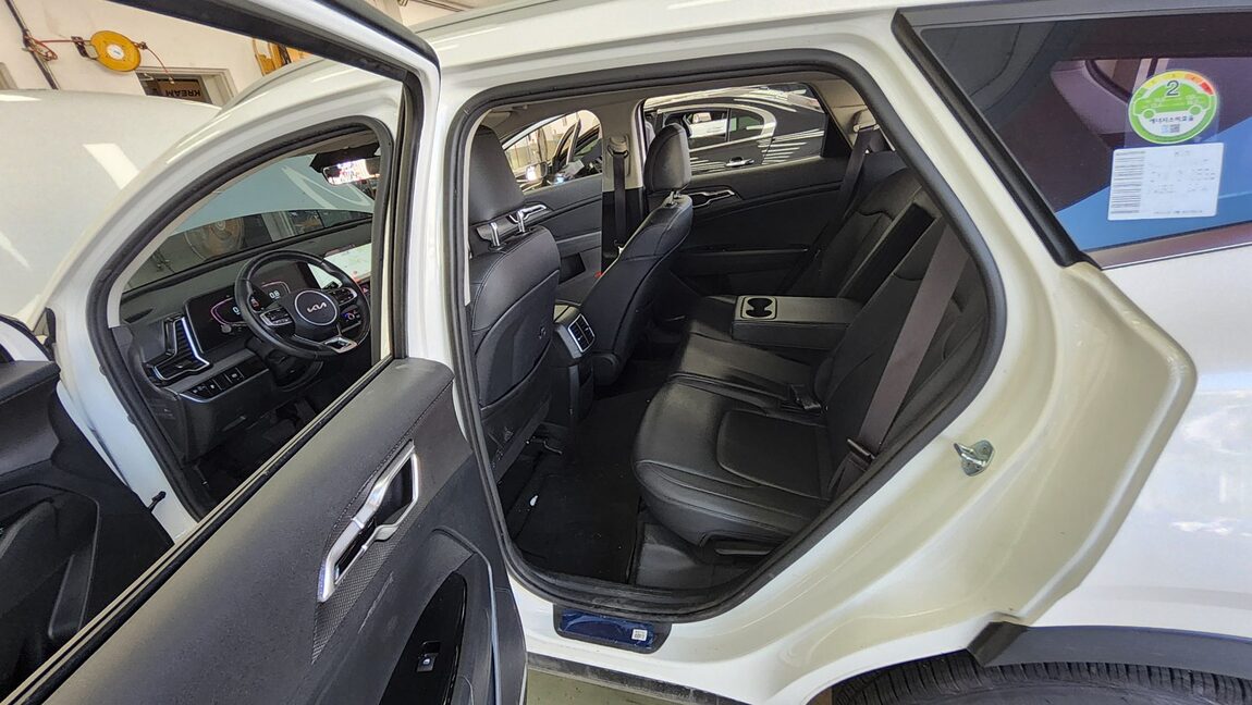 KIA THE ALL NEW SPORTAGE 2.0 DIESEL 2WD PRESTIGE 2022 - zdjęcie 12