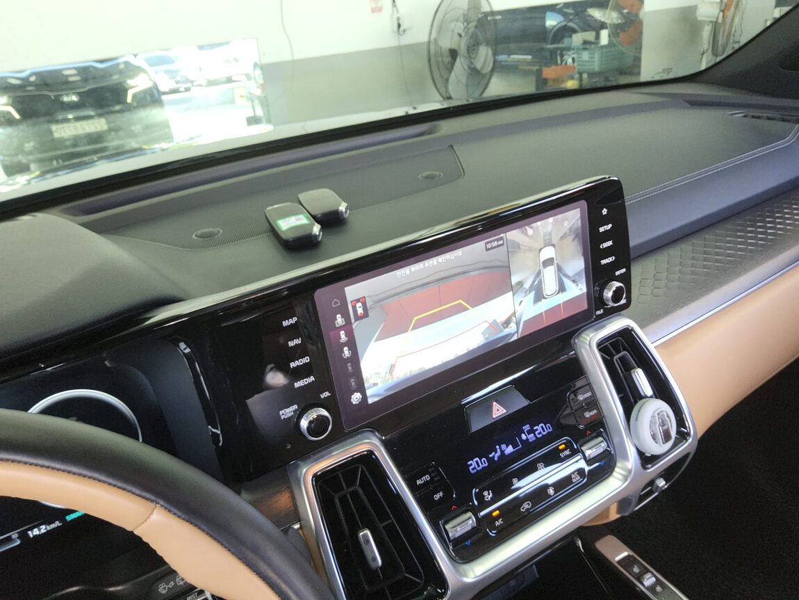 KIA NEW SORENTO (MQ4) 2.2 DIESEL 2WD SIGNATURE 2021 - zdjęcie 18