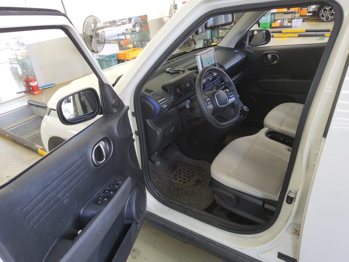 HYUNDAI CASPER GASOLINE 1.0 THE ESSENTIAL 2024 - zdjęcie 10